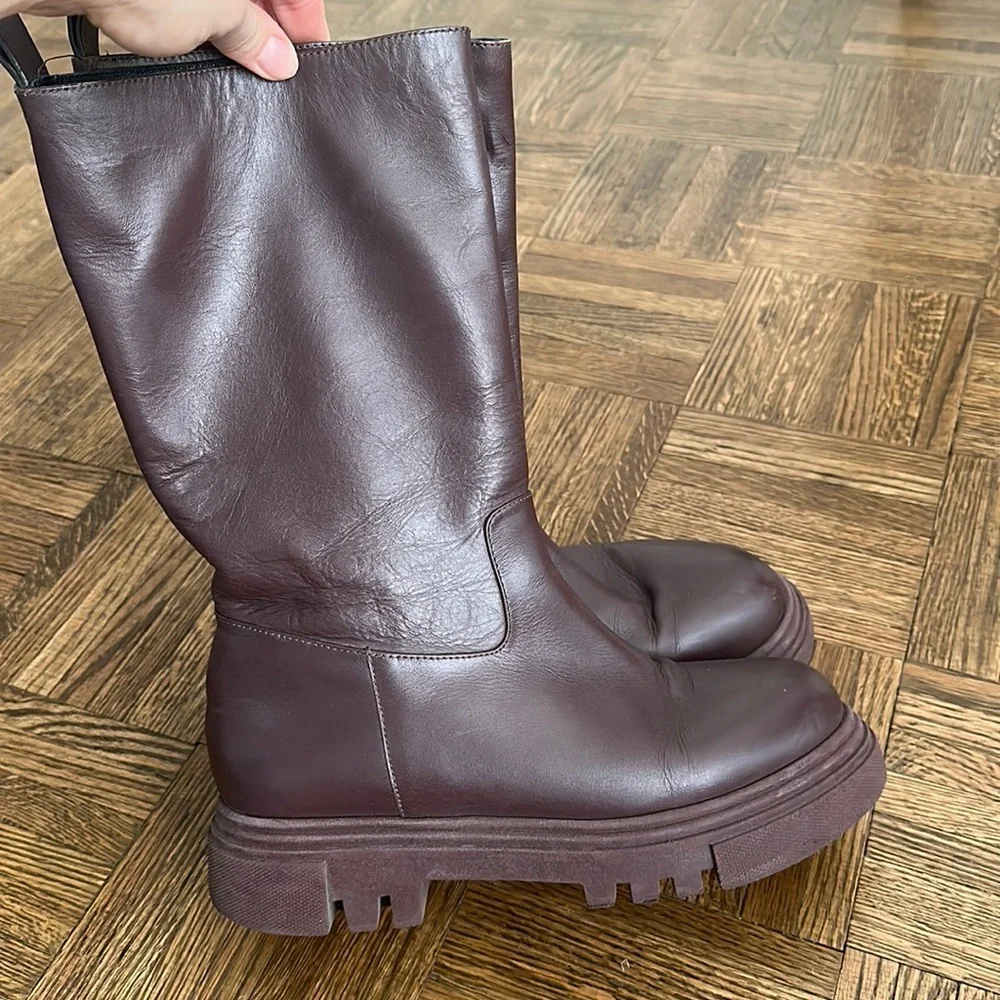 Burgundy red leather Italian boots - Picture 2 of 3